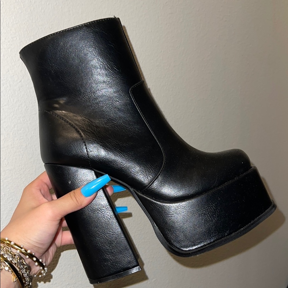 Widow Black Platform Ankle Boots